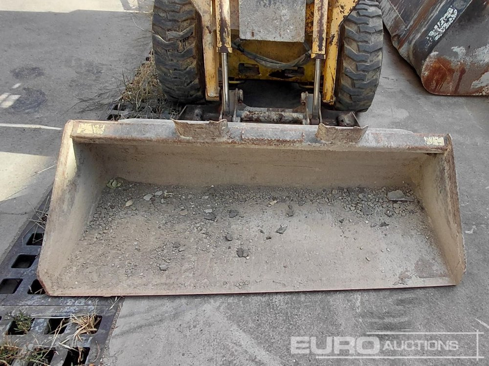 2006 Gehl SL4240 - Mini pá carregadora: foto 4 2006 Gehl SL4240 - Mini pá carregadora: foto 4