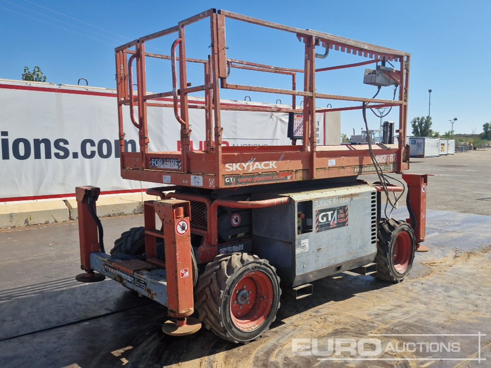 2015 SkyJack SJ6826RT - Plataforma aérea: foto 1 2015 SkyJack SJ6826RT - Plataforma aérea: foto 1