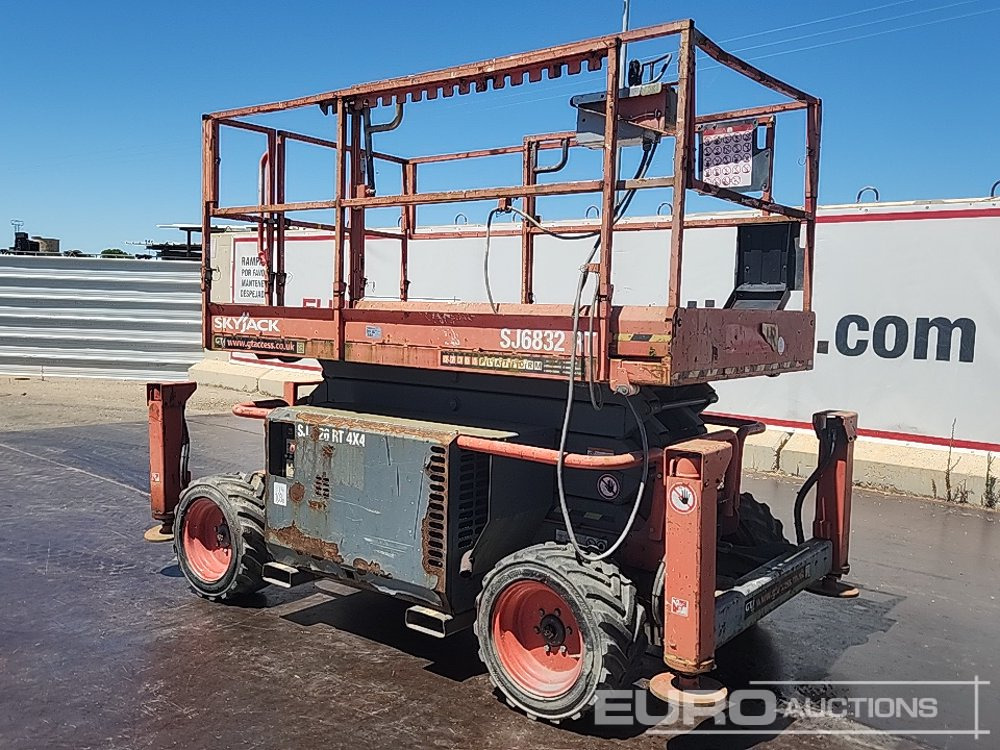 2015 SkyJack SJ6832RT - Plataforma aérea: foto 3 2015 SkyJack SJ6832RT - Plataforma aérea: foto 3