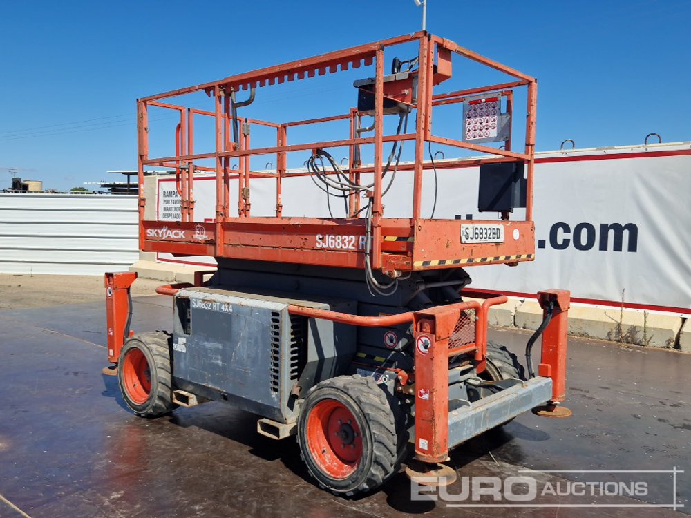 2015 SkyJack SJ6832RT - Plataforma aérea: foto 3 2015 SkyJack SJ6832RT - Plataforma aérea: foto 3