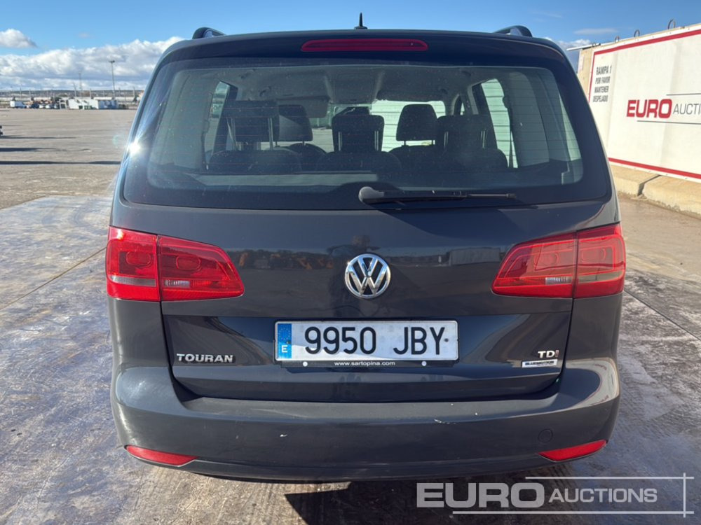 2015 Volkswagen Touran - Automóvel: foto 4 2015 Volkswagen Touran - Automóvel: foto 4