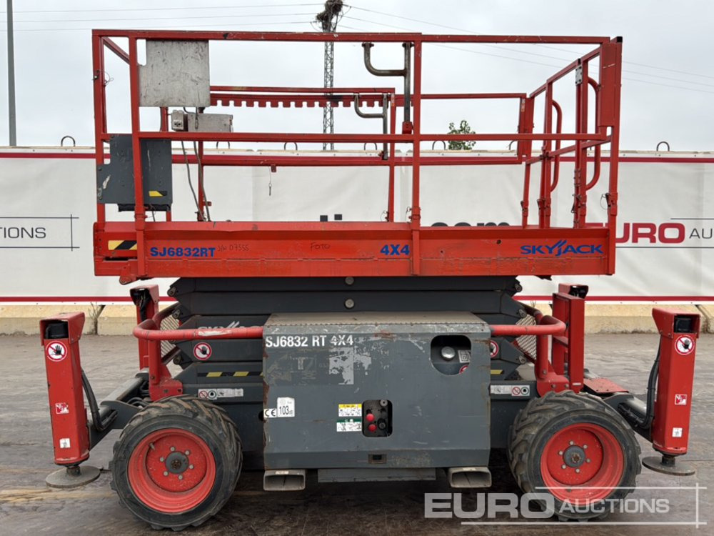 2016 SkyJack SJ6832RT - Plataforma aérea: foto 2 2016 SkyJack SJ6832RT - Plataforma aérea: foto 2