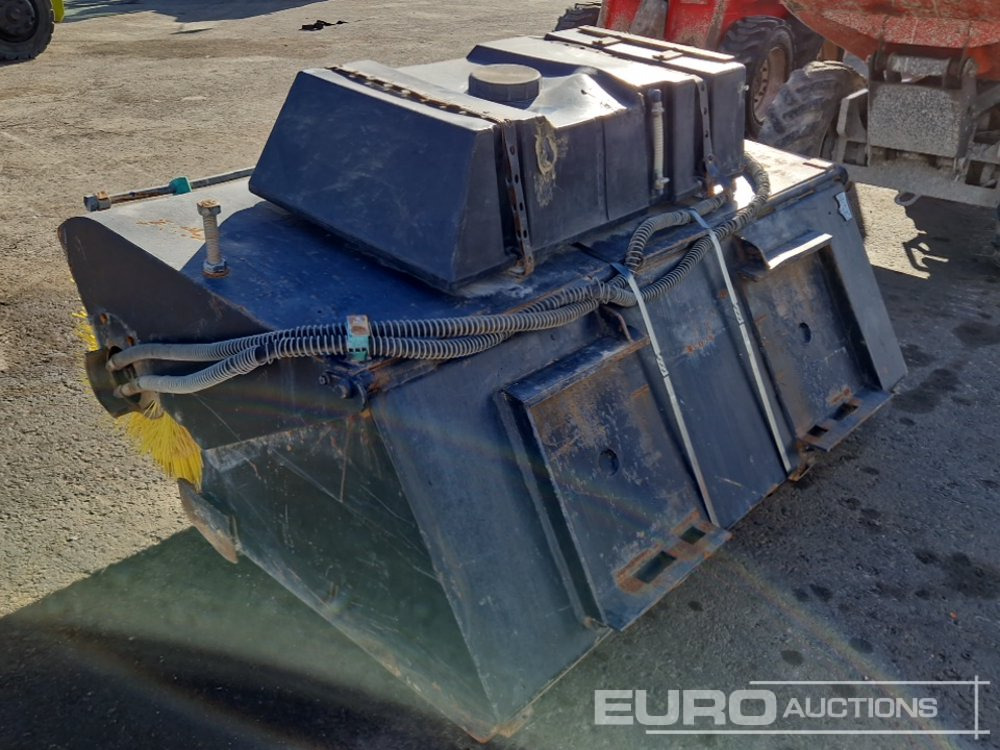 OPTIMAL Pulcra Sweeper - Equipamento de movimentação: foto 3 OPTIMAL Pulcra Sweeper - Equipamento de movimentação: foto 3