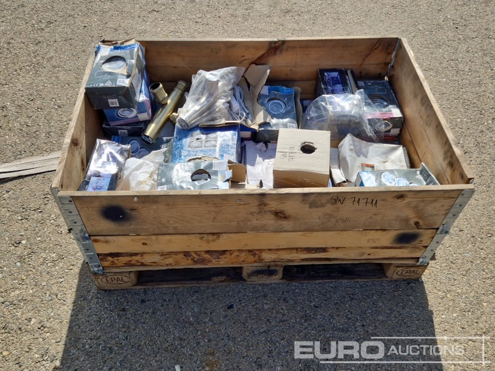 Pallet of Halogen Light Bulbs - Equipamento de construção: foto 5 Pallet of Halogen Light Bulbs - Equipamento de construção: foto 5