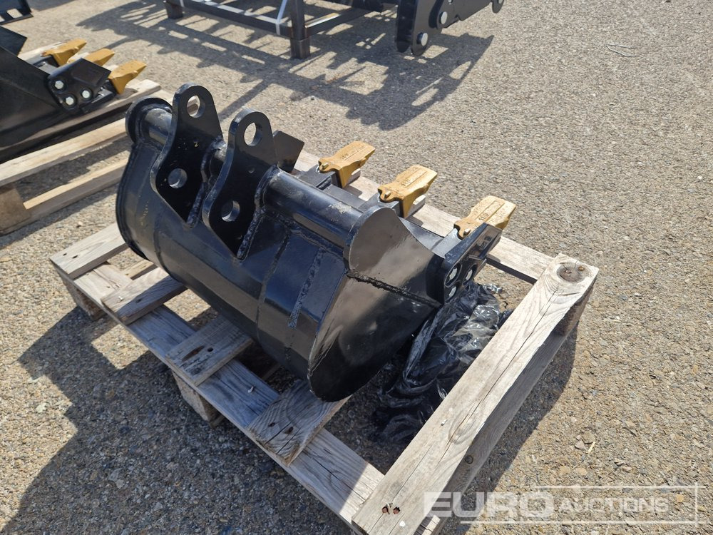 Unused 2025 Captok 17" Digging Bucket to suit Excavator / Cazo para Mini Cargadora - Balde: foto 4 Unused 2025 Captok 17" Digging Bucket to suit Excavator / Cazo para Mini Cargadora - Balde: foto 4