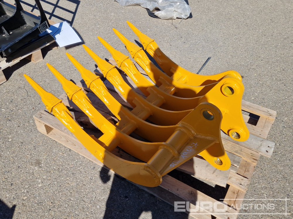 Unused 2025 Captok 32" Rake With Teeth to suit CAT 305 Excavator / Rastrillo para Excavadora CAT 305 - Balde: foto 3 Unused 2025 Captok 32" Rake With Teeth to suit CAT 305 Excavator / Rastrillo para Excavadora CAT 305 - Balde: foto 3