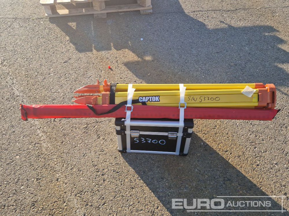 Unused 2025 Captok Self-Leveling Rotary Laser Level Wth Batteries, Receiver, Tripod, Grade Rod / Laser - Equipamento de construção: foto 1 Unused 2025 Captok Self-Leveling Rotary Laser Level Wth Batteries, Receiver, Tripod, Grade Rod / Laser - Equipamento de construção: foto 1