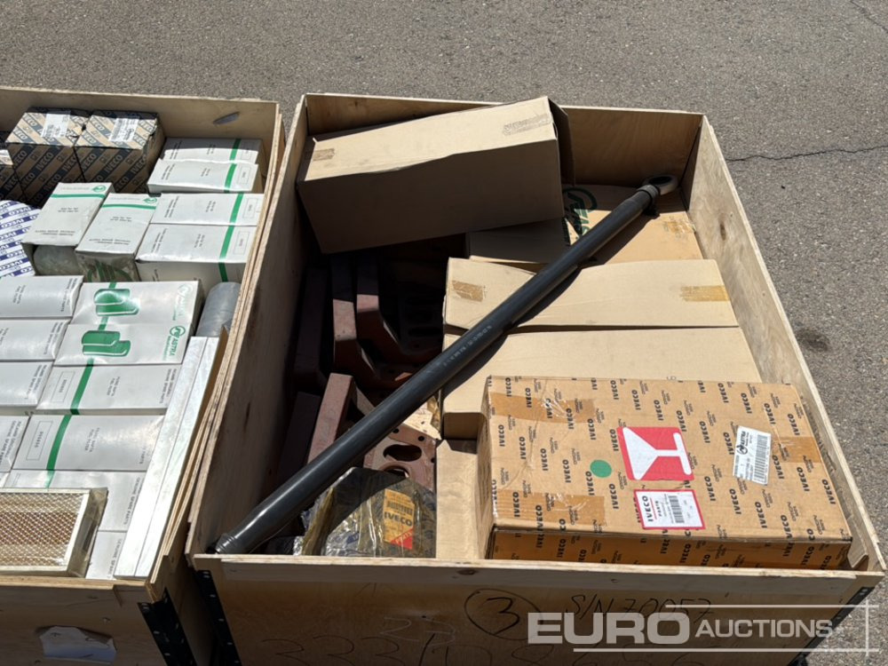 Unused Astra Pallet Spare Parts & Filters (3 of) - Equipamento de construção: foto 5 Unused Astra Pallet Spare Parts & Filters (3 of) - Equipamento de construção: foto 5