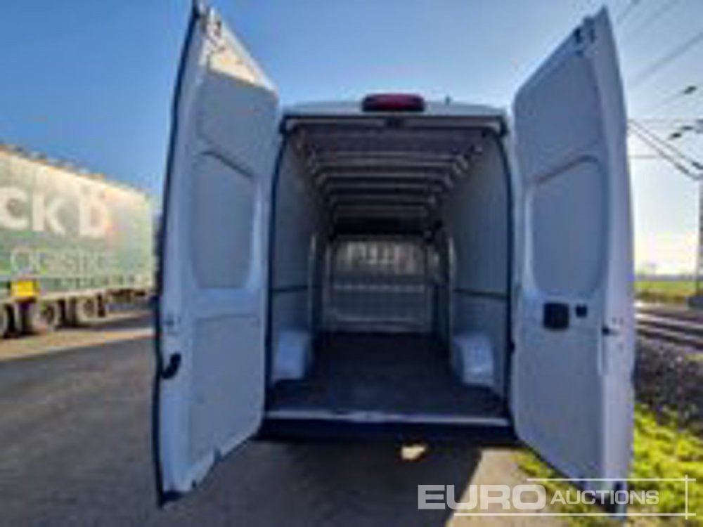 Veículo comercial 2024 Opel Movano: foto 13