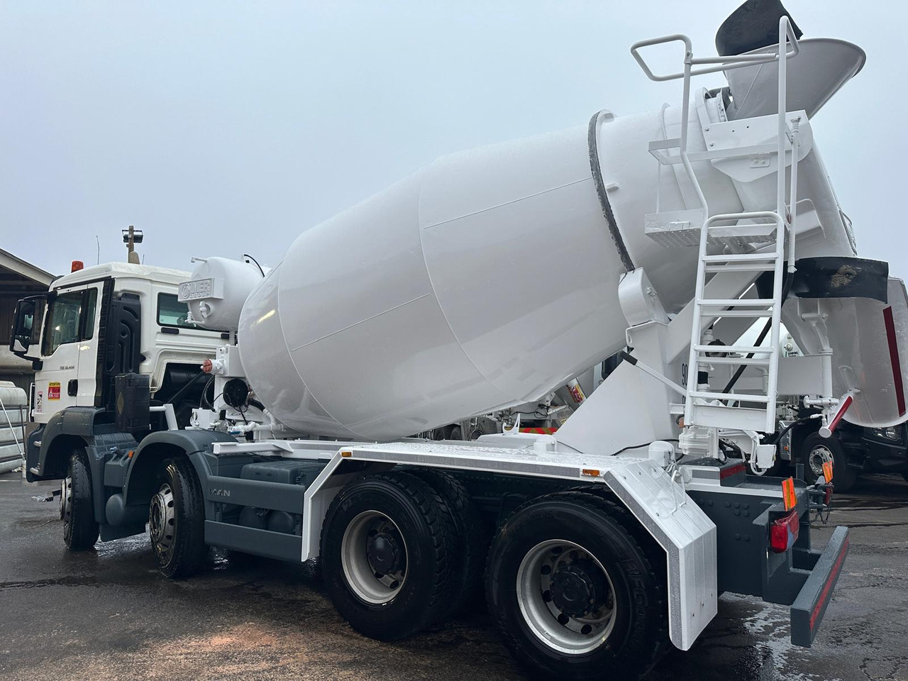 Camion béton MAN TGS 32.400 DB-416-ZR - Camião betoneira: foto 4 Camion béton MAN TGS 32.400 DB-416-ZR - Camião betoneira: foto 4