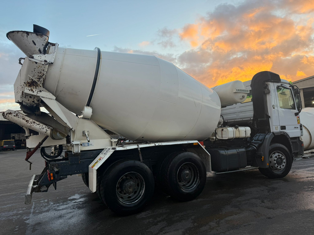 Camion béton Mercedes Benz Arocs 2636 6x4 FR-903-ND - Camião betoneira: foto 4 Camion béton Mercedes Benz Arocs 2636 6x4 FR-903-ND - Camião betoneira: foto 4