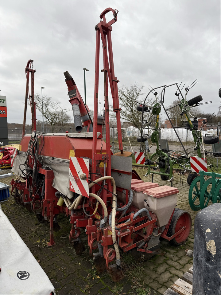 Becker Aeromat T 8-Reihig - Semeadeira: foto 1 Becker Aeromat T 8-Reihig - Semeadeira: foto 1