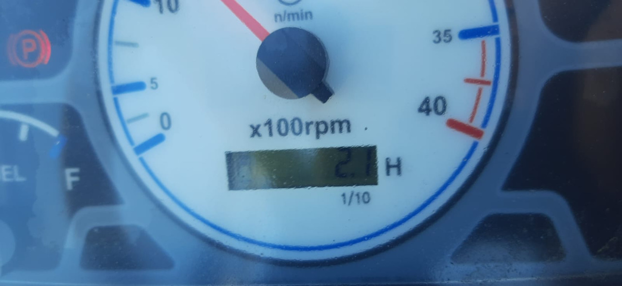 Branson 2505H - Trator: foto 2 Branson 2505H - Trator: foto 2