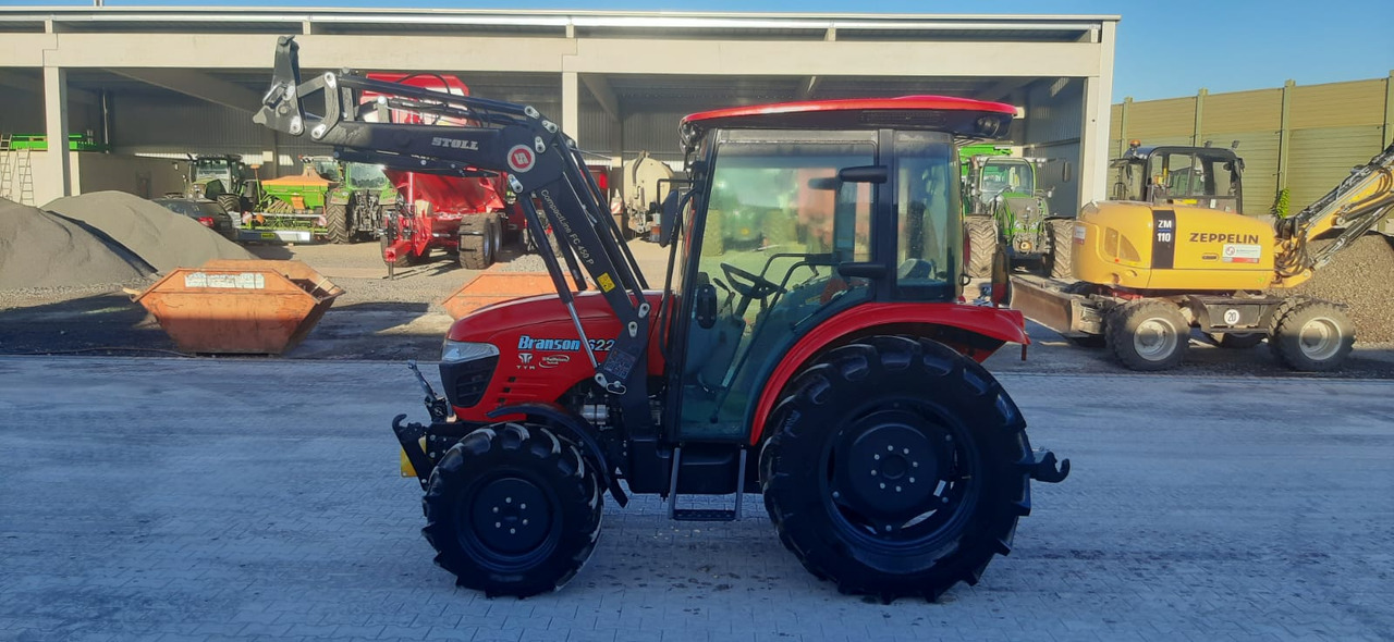 Branson 6225C - Trator: foto 1 Branson 6225C - Trator: foto 1