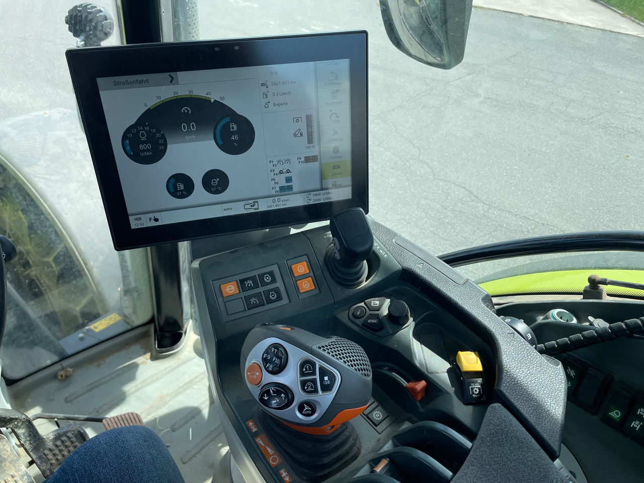Claas Arion 660 C-matic - Trator: foto 4 Claas Arion 660 C-matic - Trator: foto 4