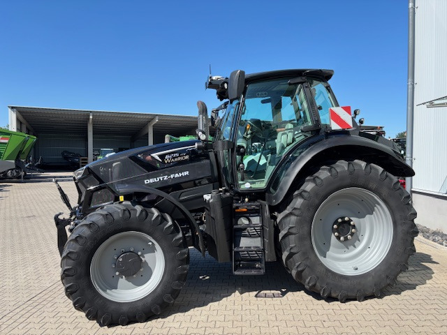 Deutz-Fahr Agrotron 6215 TTV - Warrior - Trator: foto 1 Deutz-Fahr Agrotron 6215 TTV - Warrior - Trator: foto 1