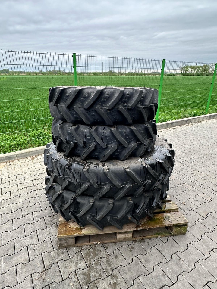 Deutz-Fahr Pflegeräd. 280/85R24 270/95R36 - Trator: foto 1 Deutz-Fahr Pflegeräd. 280/85R24 270/95R36 - Trator: foto 1