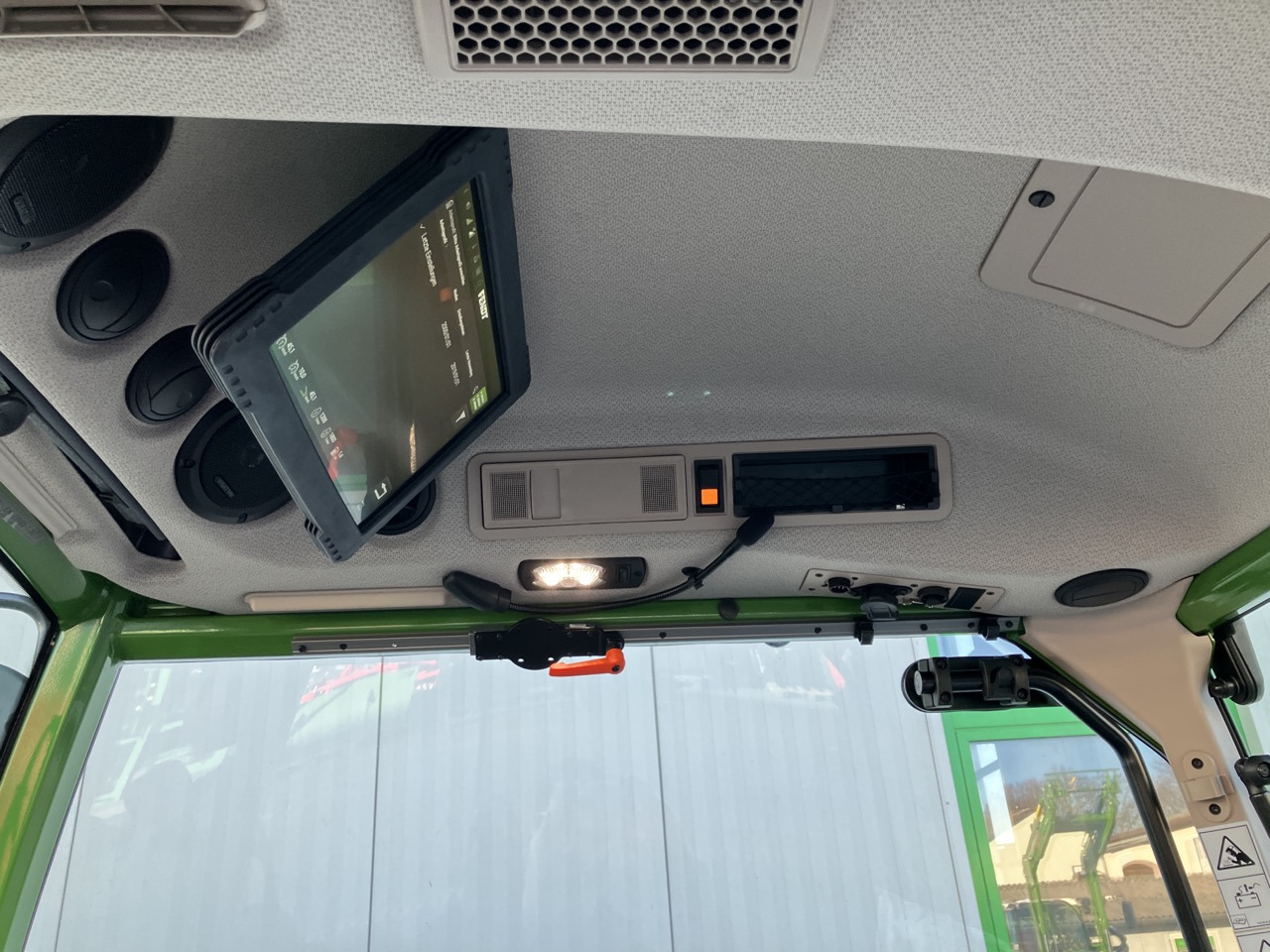 Fendt 211V Vario Gen3 Profi Setting - Trator: foto 2 Fendt 211V Vario Gen3 Profi Setting - Trator: foto 2