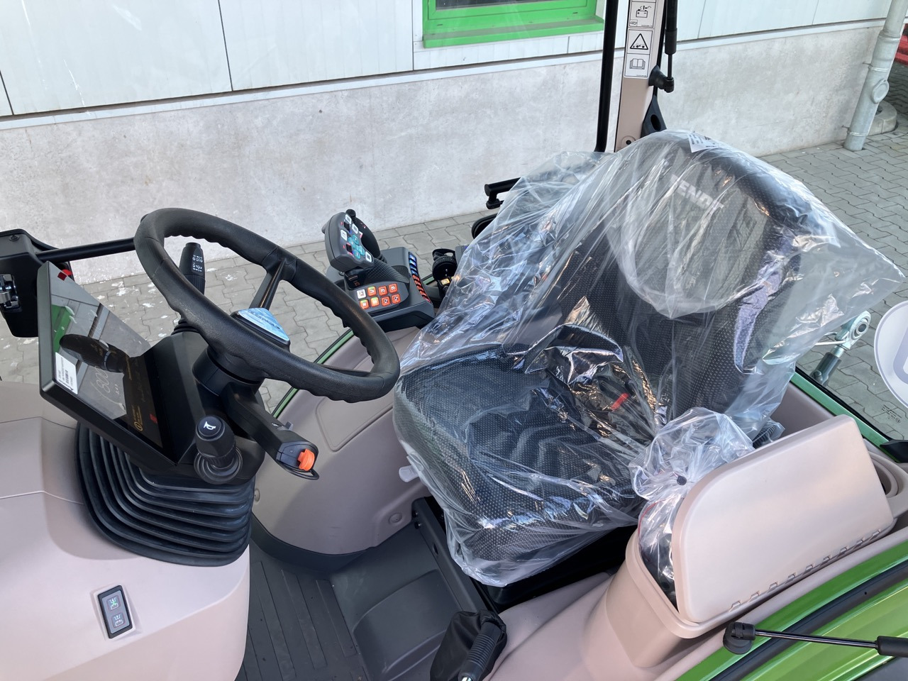Fendt 211V Vario Gen3 Profi Setting - Trator: foto 4 Fendt 211V Vario Gen3 Profi Setting - Trator: foto 4