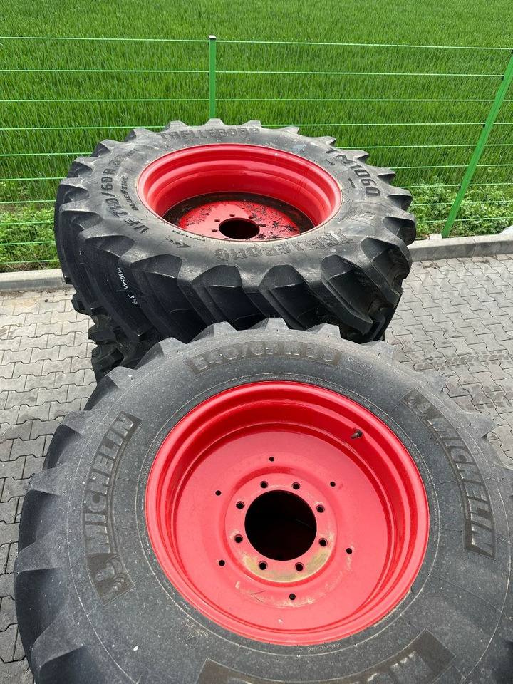 Fendt 540/65R28 MI VF710/60R38 T - Jantes e pneus: foto 3 Fendt 540/65R28 MI VF710/60R38 T - Jantes e pneus: foto 3