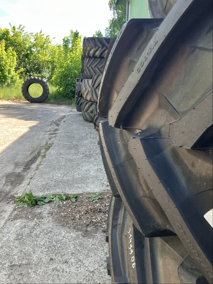 Fendt 580/70R42 u. 540/65R30 - Jantes e pneus: foto 3 Fendt 580/70R42 u. 540/65R30 - Jantes e pneus: foto 3