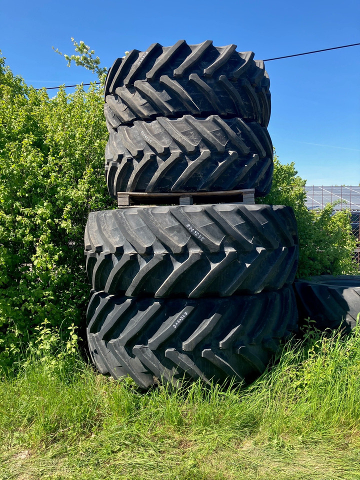 Fendt 650/60R38 750/70R44 - Jantes e pneus: foto 1 Fendt 650/60R38 750/70R44 - Jantes e pneus: foto 1