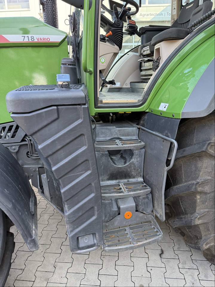 Fendt 718 Vario Gen6 PowerPlus - Trator: foto 2 Fendt 718 Vario Gen6 PowerPlus - Trator: foto 2