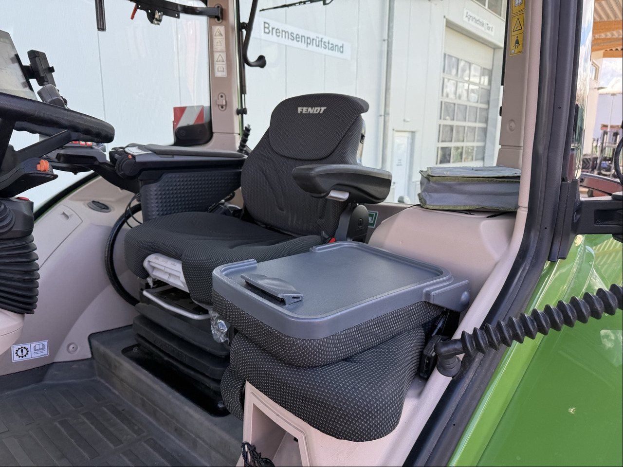 Fendt 718 Vario Gen6 ProfiPlus - Trator: foto 3 Fendt 718 Vario Gen6 ProfiPlus - Trator: foto 3