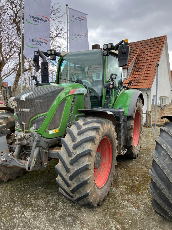 Fendt 718 Vario S4 Power Plus - Trator: foto 4 Fendt 718 Vario S4 Power Plus - Trator: foto 4