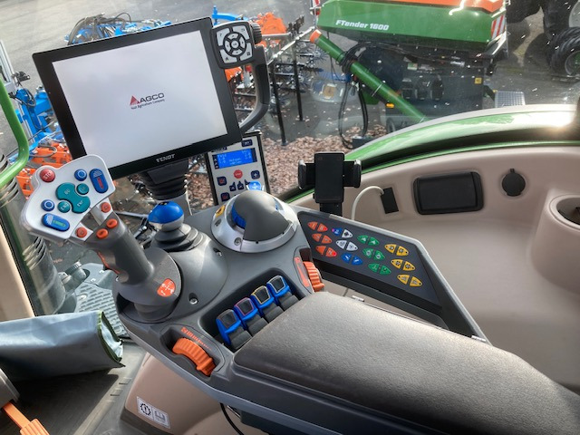 Fendt 720 Vario S4 Profi - Trator: foto 4 Fendt 720 Vario S4 Profi - Trator: foto 4