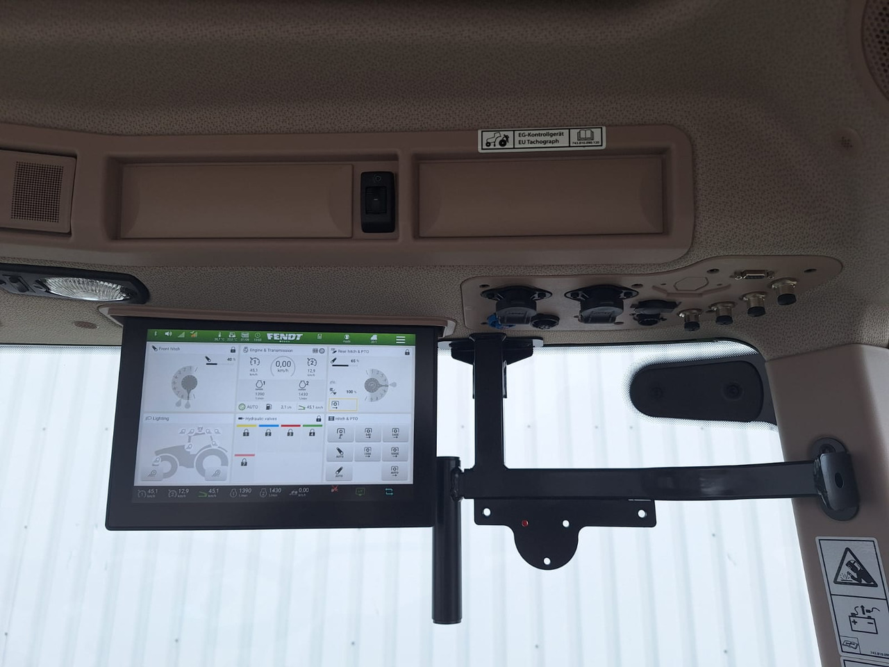 Fendt 724 Vario Gen6 Profi Setting2 - Trator: foto 4 Fendt 724 Vario Gen6 Profi Setting2 - Trator: foto 4