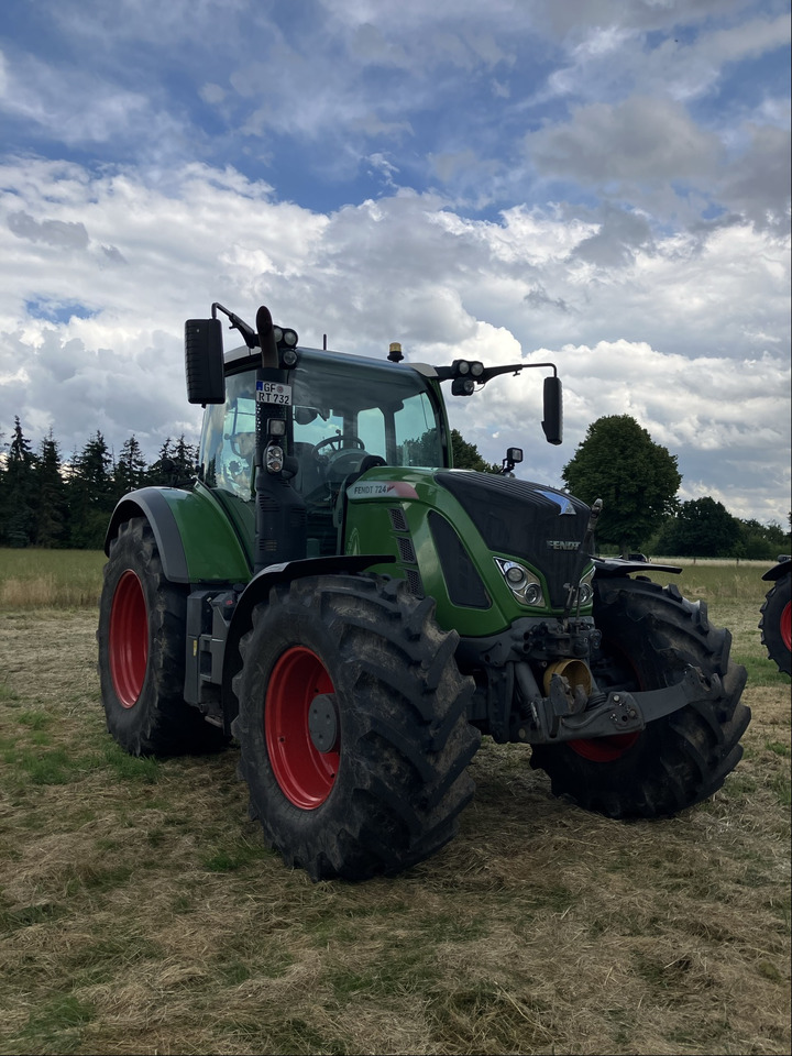 Trator Fendt 724 Vario S4: foto 8