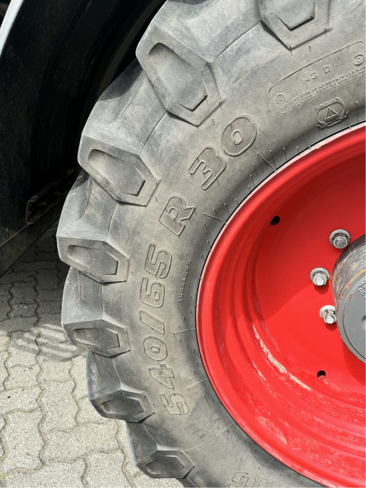 Fendt 724 Vario S4 - Trator: foto 4 Fendt 724 Vario S4 - Trator: foto 4