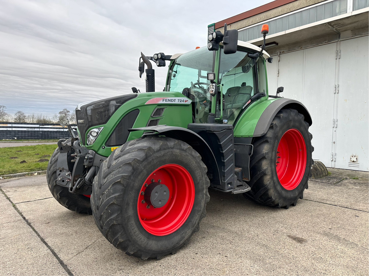 Fendt 724 Vario S4 Profi Plus - Trator: foto 1 Fendt 724 Vario S4 Profi Plus - Trator: foto 1