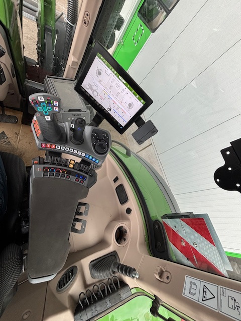 Fendt 726 Vario Gen7 Profi Setting2 - Trator: foto 2 Fendt 726 Vario Gen7 Profi Setting2 - Trator: foto 2