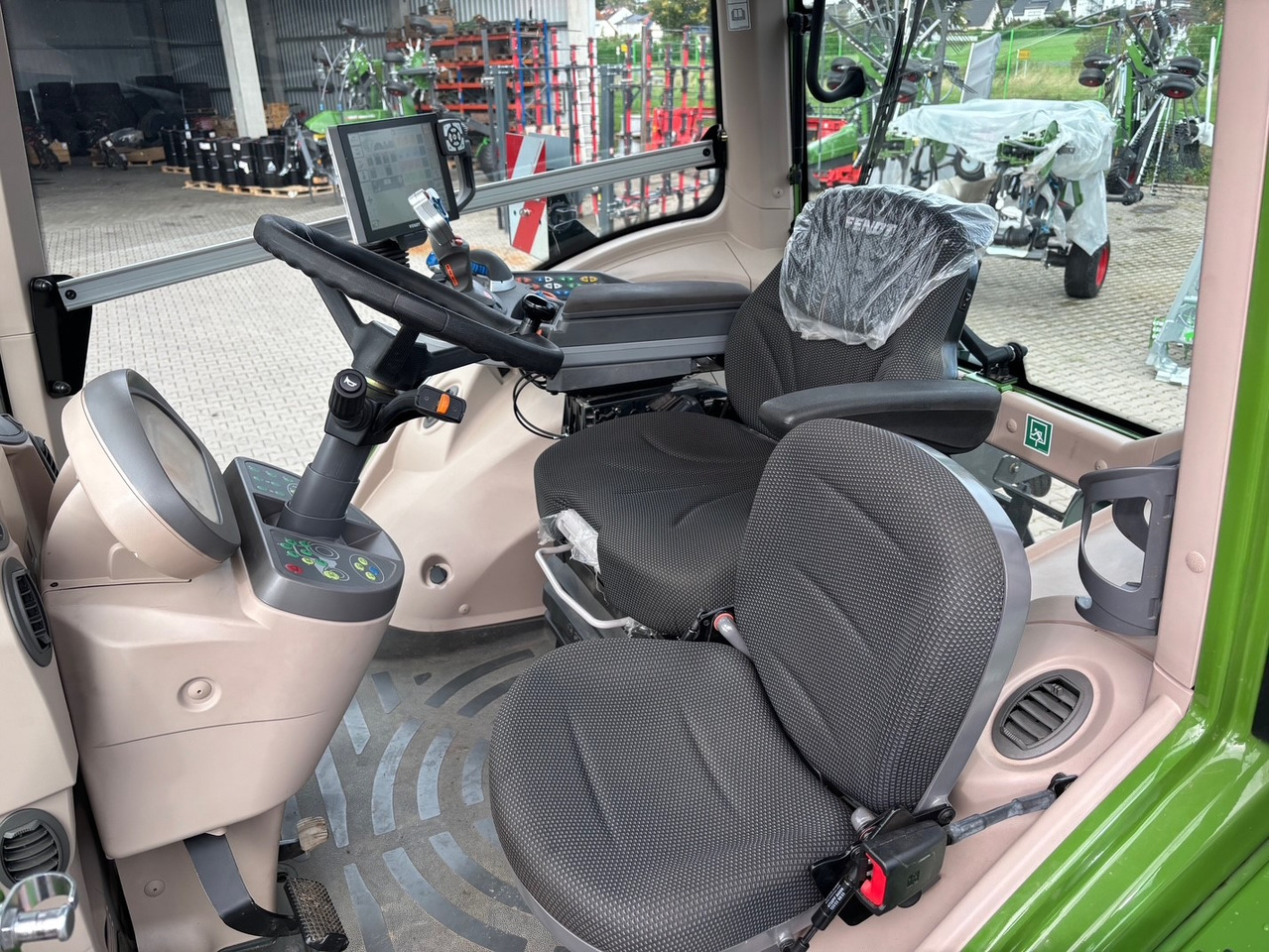 Fendt 826 Vario S4 ProfiPlus - Trator: foto 4 Fendt 826 Vario S4 ProfiPlus - Trator: foto 4