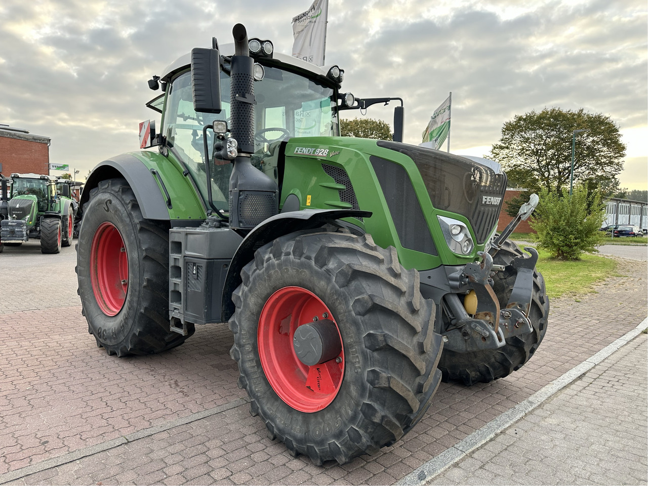 Fendt 828 Vario S4 - Trator: foto 1 Fendt 828 Vario S4 - Trator: foto 1