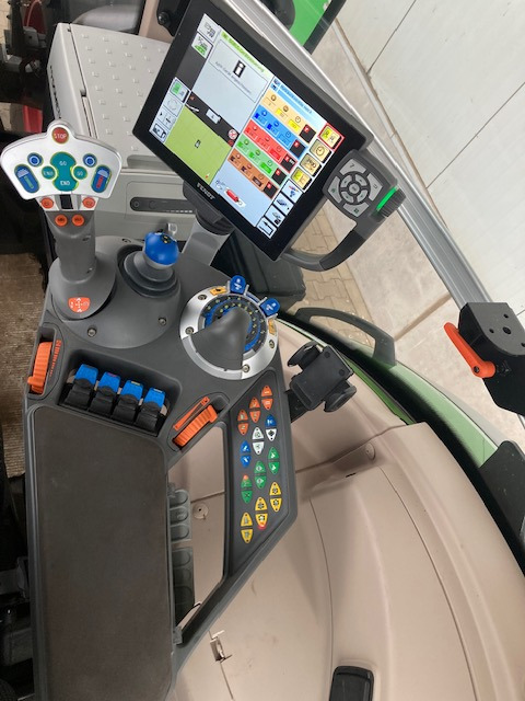 Fendt 828 Vario S4 Profi - Trator: foto 3 Fendt 828 Vario S4 Profi - Trator: foto 3