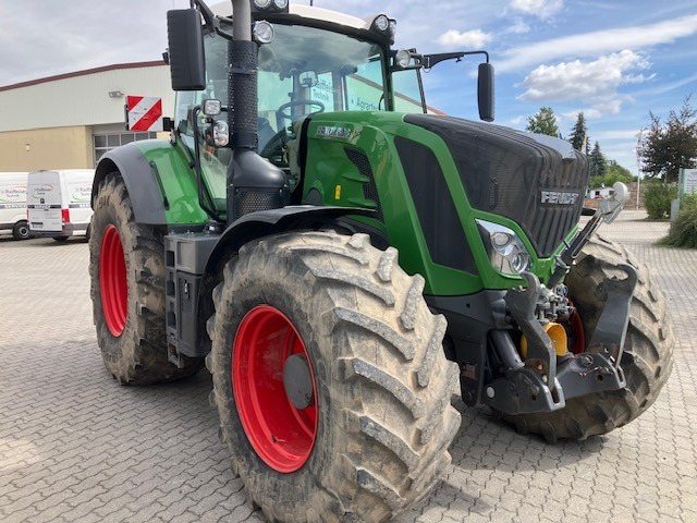 Fendt 828 Vario S4 ProfiPlus - Trator: foto 1 Fendt 828 Vario S4 ProfiPlus - Trator: foto 1