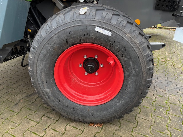 Fendt Rotana 130 F - 25 Messer - - Máquina para produção de feno: foto 3 Fendt Rotana 130 F - 25 Messer - - Máquina para produção de feno: foto 3