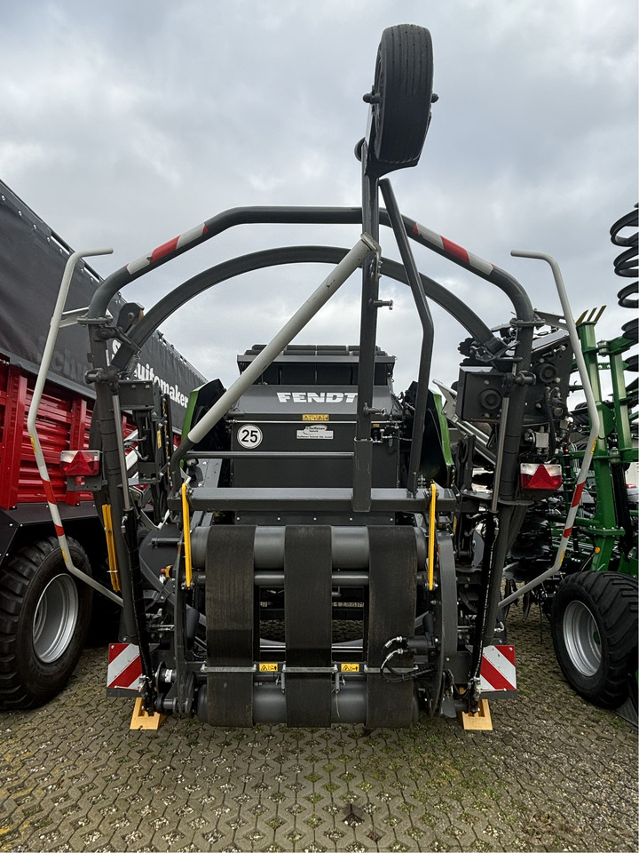 Fendt Rotana 160 V Combi - Máquina para produção de feno: foto 3 Fendt Rotana 160 V Combi - Máquina para produção de feno: foto 3