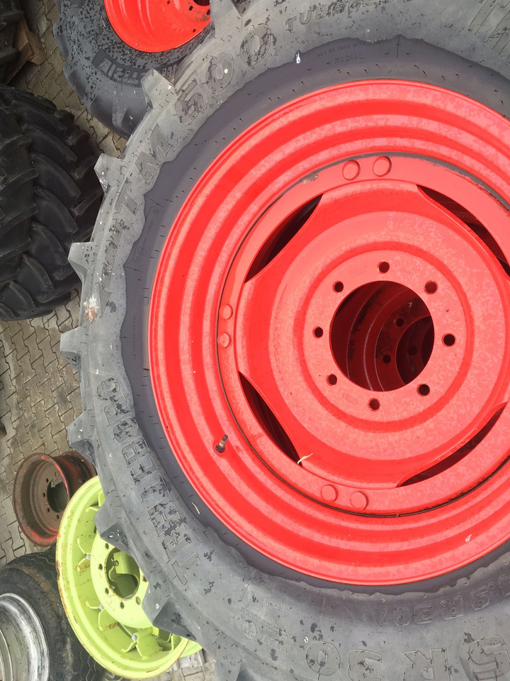 Fendt Trelleborg 480/70R42 14.9R30 - Jantes e pneus: foto 3 Fendt Trelleborg 480/70R42 14.9R30 - Jantes e pneus: foto 3