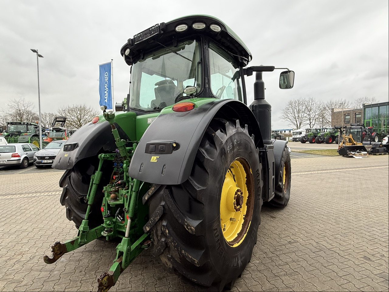 John Deere 8320 R - Trator: foto 5 John Deere 8320 R - Trator: foto 5
