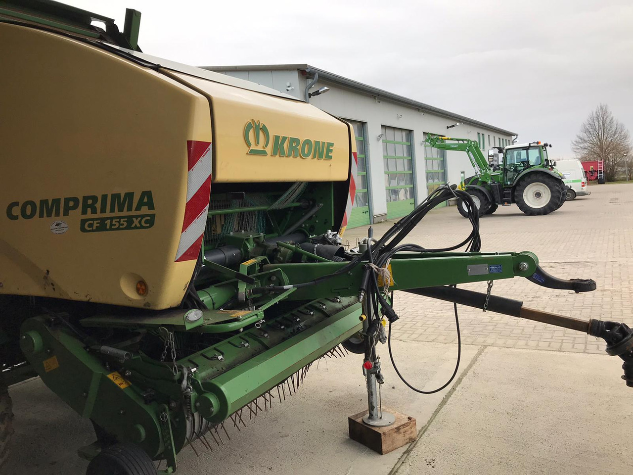 Krone Comprima CF 155 XC - Máquina para produção de feno: foto 4 Krone Comprima CF 155 XC - Máquina para produção de feno: foto 4