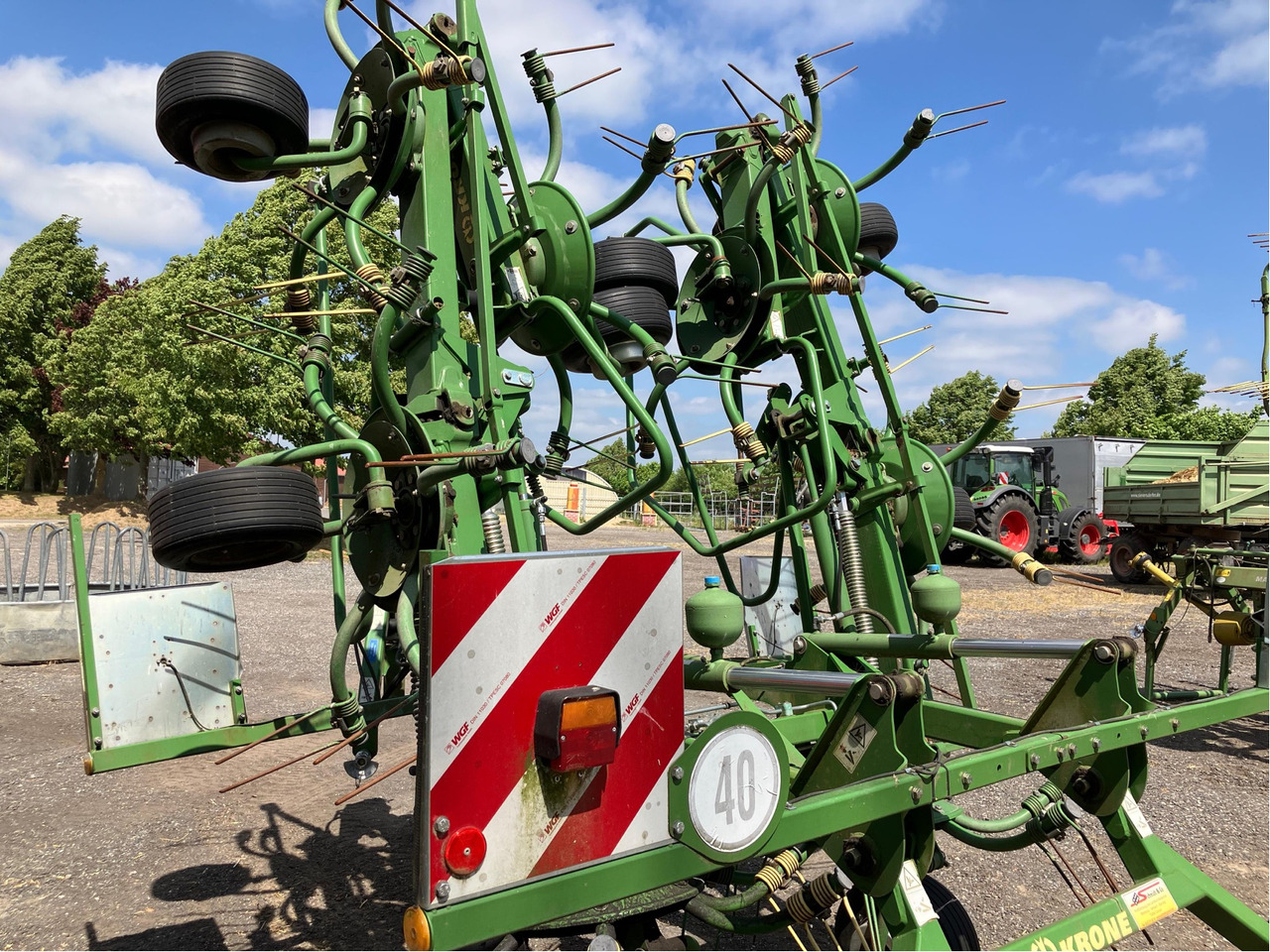 Krone KWT 8.82/8 - Ancinho enleirador: foto 4 Krone KWT 8.82/8 - Ancinho enleirador: foto 4