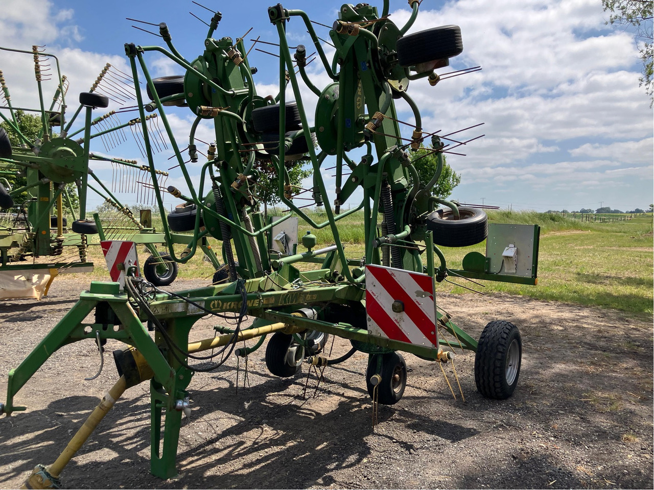 Krone KWT 8.82/8 - Ancinho enleirador: foto 1 Krone KWT 8.82/8 - Ancinho enleirador: foto 1