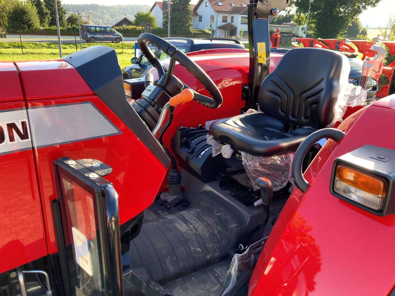Massey Ferguson 4708 M Plattform Essential - Trator: foto 5 Massey Ferguson 4708 M Plattform Essential - Trator: foto 5