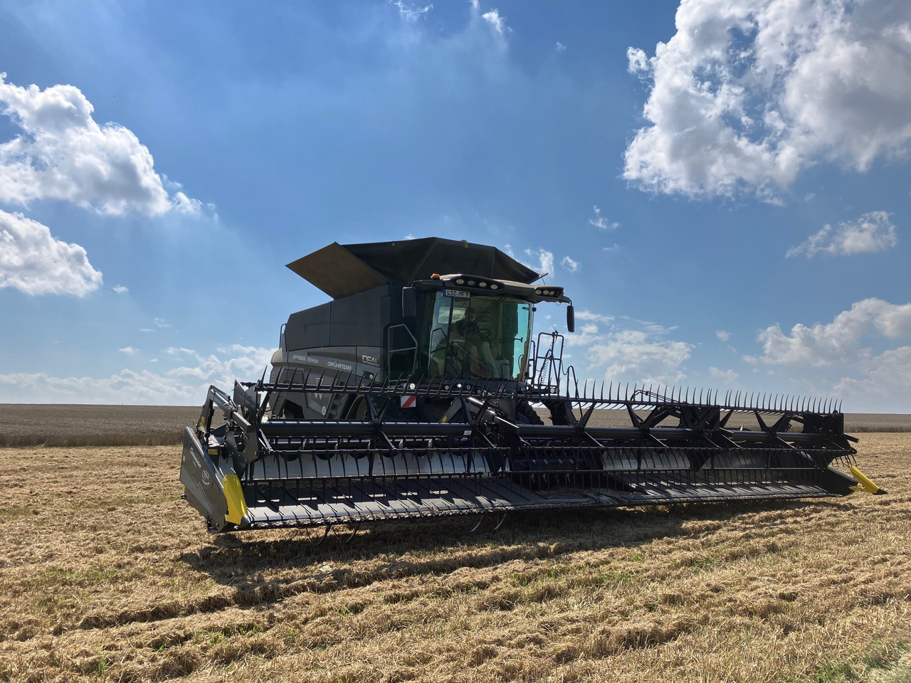 Massey Ferguson IDEAL 9T Gen3 - Ceifeira debulhadora: foto 1 Massey Ferguson IDEAL 9T Gen3 - Ceifeira debulhadora: foto 1