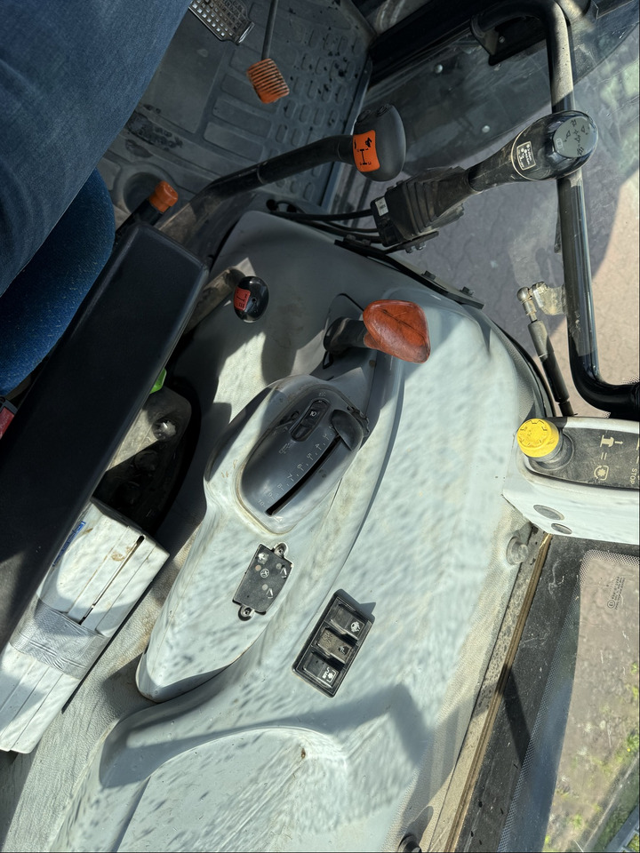 New Holland T5050 - Trator: foto 4 New Holland T5050 - Trator: foto 4