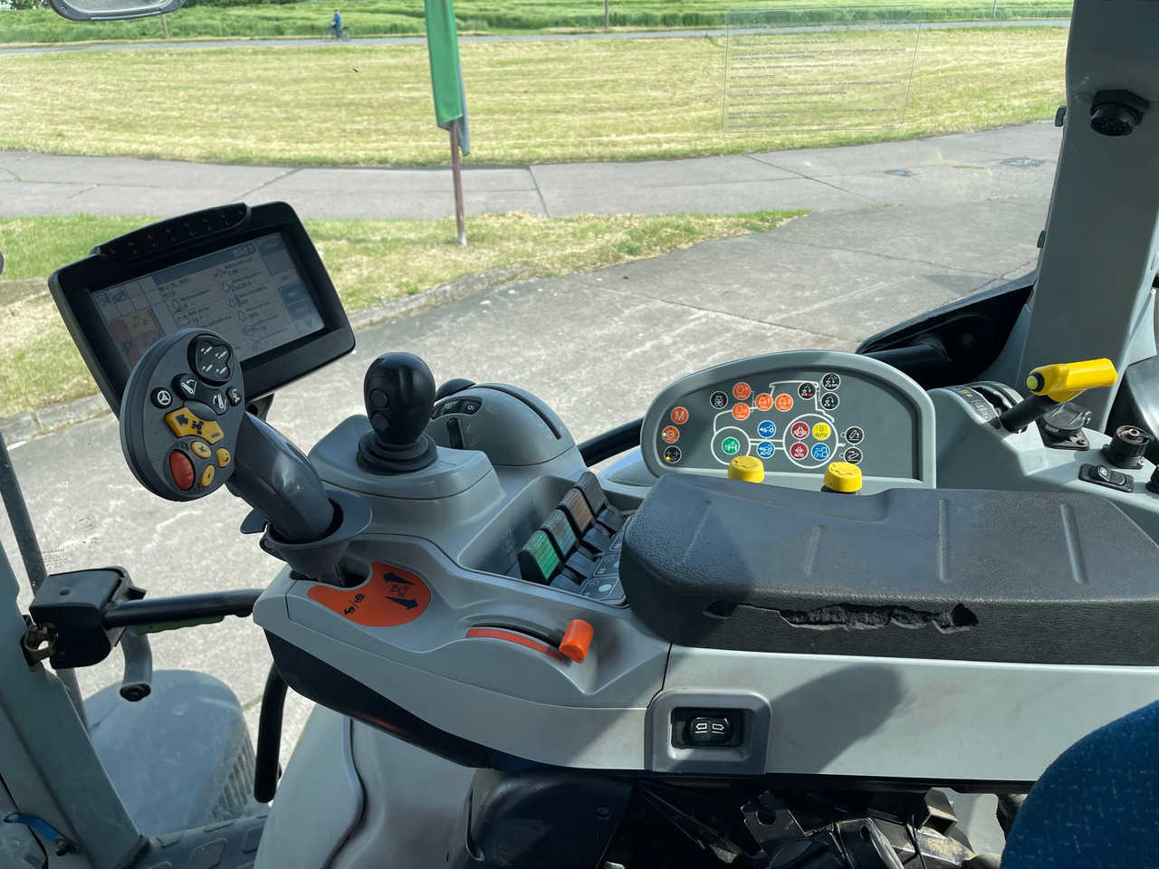 New Holland T7.210 Autocommand - Trator: foto 3 New Holland T7.210 Autocommand - Trator: foto 3